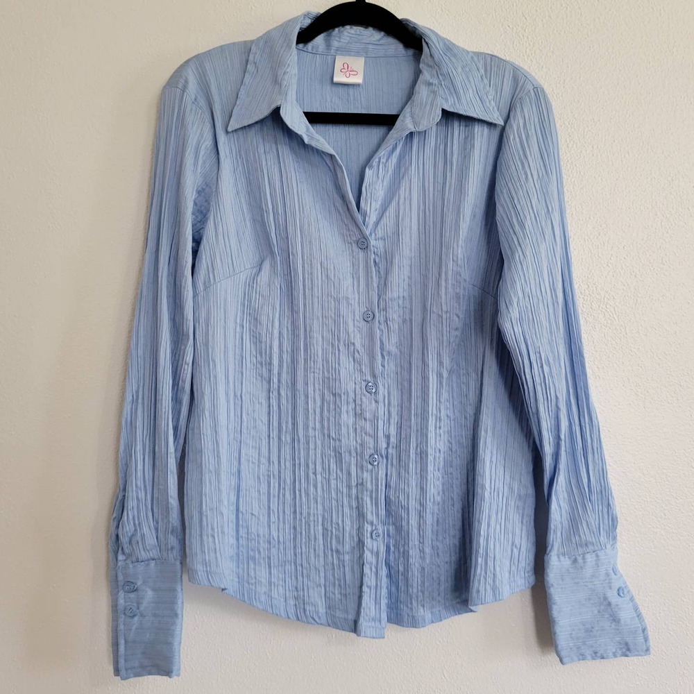 Weekenders Collared Button Up Long Sleeve Blouse